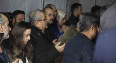 Asrın felaketinin 1. yıldönümünde "saygı nöbeti" tutuldu