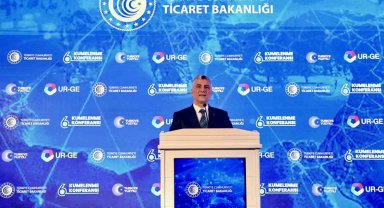 Bakan Bolat: "Hizmetler ihracatımızı 200 milyar dolara çıkarma azmindeyiz"
