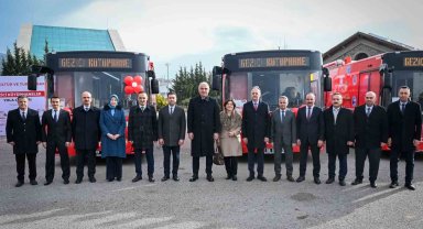 Bakan Ersoy: "Cumhuriyet'in 100'üncü yılında 100 yeni kütüphane hedefimize ulaştık"