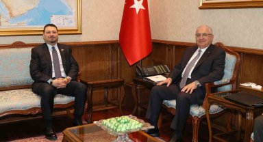 Bakan Güler Suudi Arabistan'ın Ankara Büyükelçisi Abualnasr'ı kabul etti