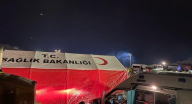 Bakan Koca: "Olay yerine görevlendirilen ambulans sayısı 10'a, UMKE ekibi sayısı 3'e çıkarıldı"