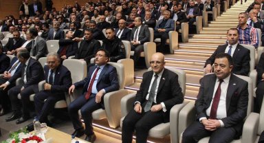 Bakan Şimşek, Kayseri OSB'de istişare toplantısına katıldı