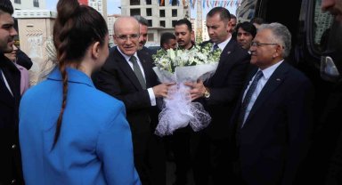 Bakan Şimşek ve Başkan Büyükkılıç iş insanları buluştu