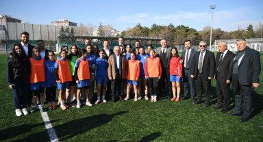 Başkan Büyükkılıç, sporcularla buluştu