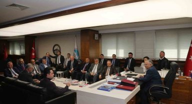Başkan Büyükkılıç, teknik ekibiyle "Kartal Kavşağı" Projesini masaya yatırdı