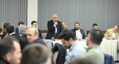 Başkan Büyükkılıç'tan bilişim sektörü ile "akıllı şehir" istişaresi