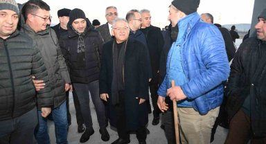 Büyükkılıç, Canlı Hayvan Pazarı'nda konuştu: "Bizimki eser ve hizmet belediyeciliği"