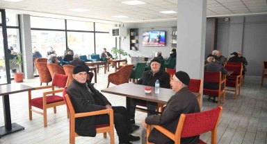 Büyükşehir'in Emekliler Kafeteryası kapılarını açtı
