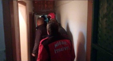 Cami tuvaletine giren şahıs kendini yakmak istedi