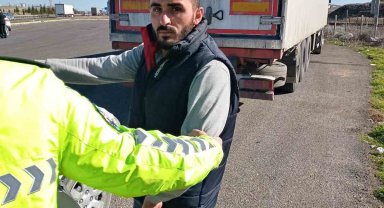 Çiftçilerin kabusu olan kablo hırsızlarını köylüler ve polis yakaladı