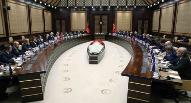 Cumhurbaşkanı Erdoğan: "İlişkilerimizi zehirlemek için her yolu deneyen şer şebekesine fırsat vermeyeceğiz"