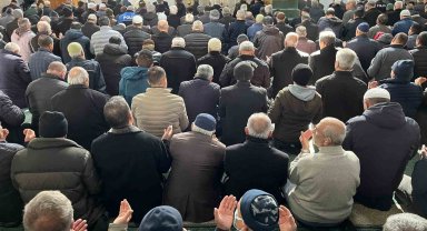 Depremde hayatını kaybedenler için Niğde'de mevlid okundu