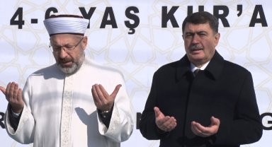 Diyanet İşleri Başkanı Erbaş: "Hangi anne ve baba çocuğunun kötülüklerle meşgul olmasını ister ki"