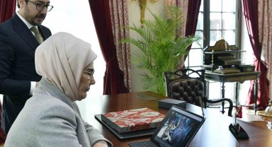 Emine Erdoğan, AA'nın "Yılın Kareleri" oylamasına katıldı