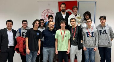Eskişehir Anadolu Lisesinden iki birincilik