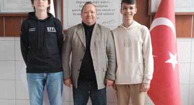 Eskişehir Fatih Fen Lisesi ekibi Türkiye geneli 'Münazara turnuvasında' başarılı oldu