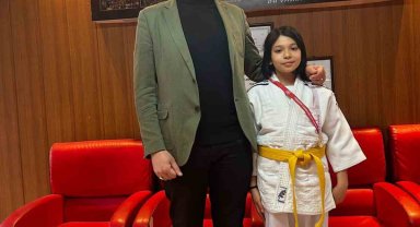 Eskişehir Ticaret Borsası Ortaokulu 'Minikler Kız Judo' müsabakalarında Eskişehir il birinciliğini kazandı