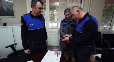 Ev kirasının olduğu cüzdanını kaybetti, Meram Zabıtası sahibine teslim edip sevindirdi