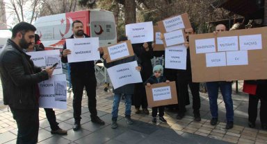 Ev verme vaadiyle vatandaşı dolandırdıkları iddia edilen sanıklar hakim karşısında