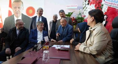 Gelecek Partisi Genel Başkanı Davutoğlu'ndan AK Parti'ye sürpriz ziyaret