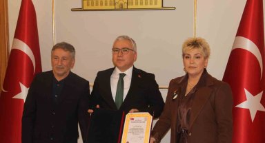 Hayallerinden vazgeçip 1 milyon lirayı bağışladılar