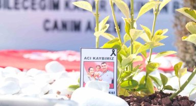 Hentbol Milli Takım Kaptanı Cemal Kütahya ve ailesi asrın felaketinin yıl dönümünde anıldı