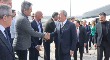 Hulusi Akar'dan TOMTAŞ'a övgü: "Güzel ve örnek bir tesis"