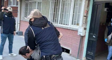 İstanbul Adliyesindeki terör saldırısıyla ilgili propaganda yapan milletvekili adayı gözaltına alındı