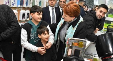 İYİ Parti Genel Başkanı Akşener, Sincan'da esnafı ziyaret etti