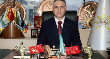 Kadir Canpolat: "FETÖ'nün damatlığıyla, Türkiye'ye gelinlik giydiremeyeceksiniz"