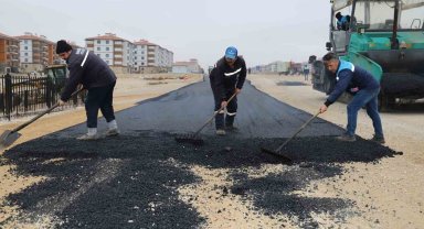 Karaman Belediyesi asfalt çalışmalarına hız kesmeden devam ediyor