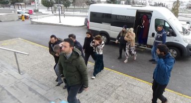 Karaman'da 1 milyon 100 bin liralık ziynet eşyası çalan 3 kadın tutuklandı