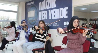 Karaman'da keman kursuna yoğun ilgi