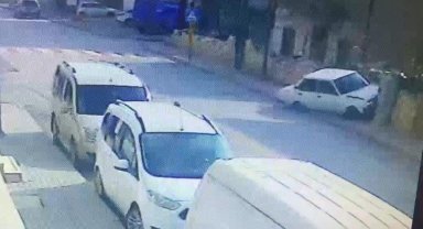 Karaman'da otomobilin duvara çarpma anı kamerada