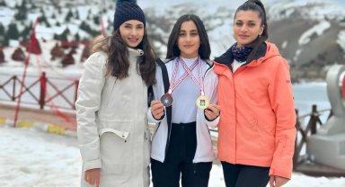 Kayakçılar Sivas'a derecelerle döndü