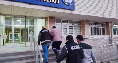 Kırıkkale'de 2 milyondan fazla makaron ve 180 litre alkol ele geçirildi