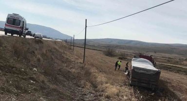 Kırıkkale'de tır devrildi: Sürücü kazadan yara almadan kurtuldu