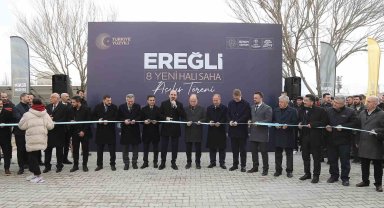Konya Büyükşehir'in Ereğli'ye kazandırdığı 8 halı sahanın açılışı yapıldı