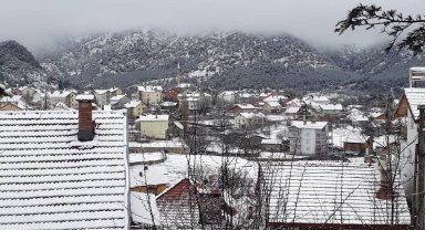 Konya'nın üç ilçesi beyaza büründü