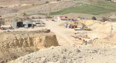 Mahalle halkından dinamit patlatan taş ocağına "İkinci bir İliç faciası yaşamak istemiyoruz" tepkisi