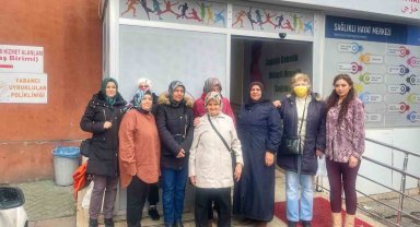 Mahallesindeki kadınlara 5 yıldır sağlık taraması yaptırıyor