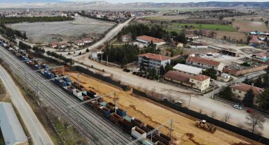 Mihalıççık Belediyesi'nin belirlediği maden yükleme alanı ilkokula 100 metre uzaklıkta