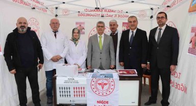 Niğde'de sigaranın zararlarına stantta dikkat çekildi
