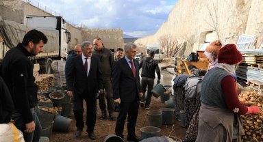 Niğde'nin doğal kaya oyma depoları ekonomiye katkı sağlıyor