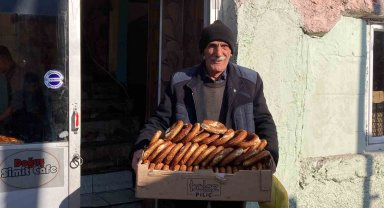 Osmanlı'da ekmek yapılan tarihi fırında 100 yıldır Ankara simidi üretiliyor