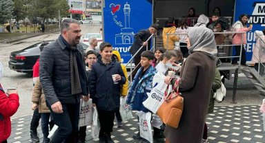 Pursaklar 2. Kitap Günleri'nde okurlara sıcak çorba