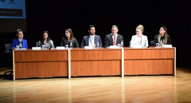 Savunma sanayiinden önemli isimler İKAF'24'te öğrencilerle buluştu