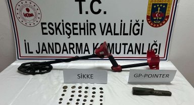 Seyitgazi ilçesinde tarihi eserleri satamaya çalışan şüpheli yakalandı