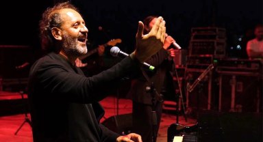 Talas'ta Yücel Arzen konseri