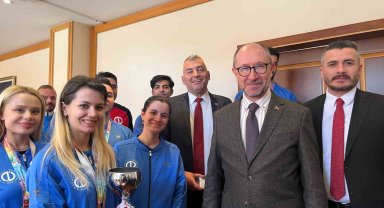 Umresini yarıda kesti Türkiye şampiyonu oldu